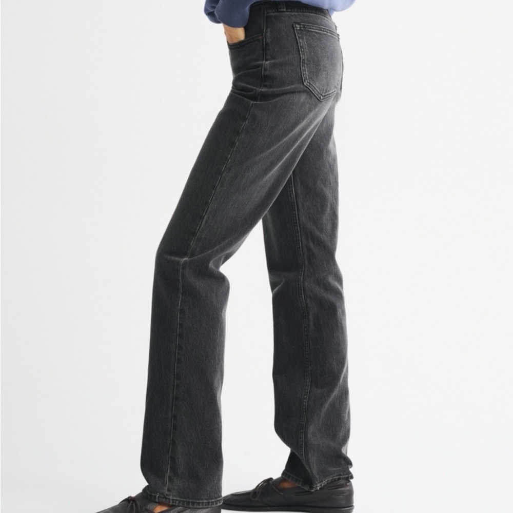 Abercrombie & Fitch The "90s Straight Mid Rise 28R